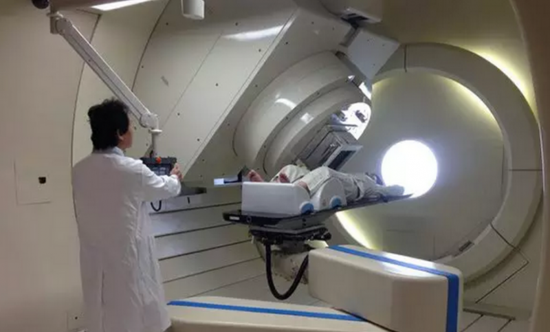 头颈癌患者质子治疗期间还能享受麻辣火锅？