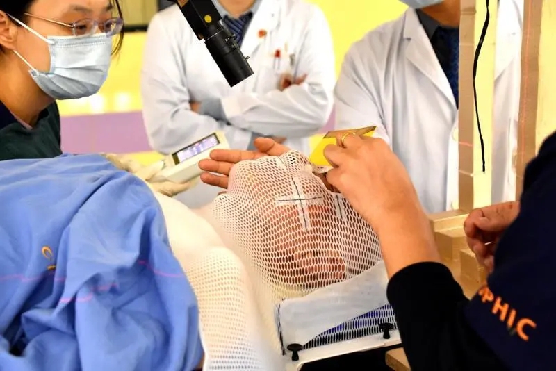 质子重离子治疗